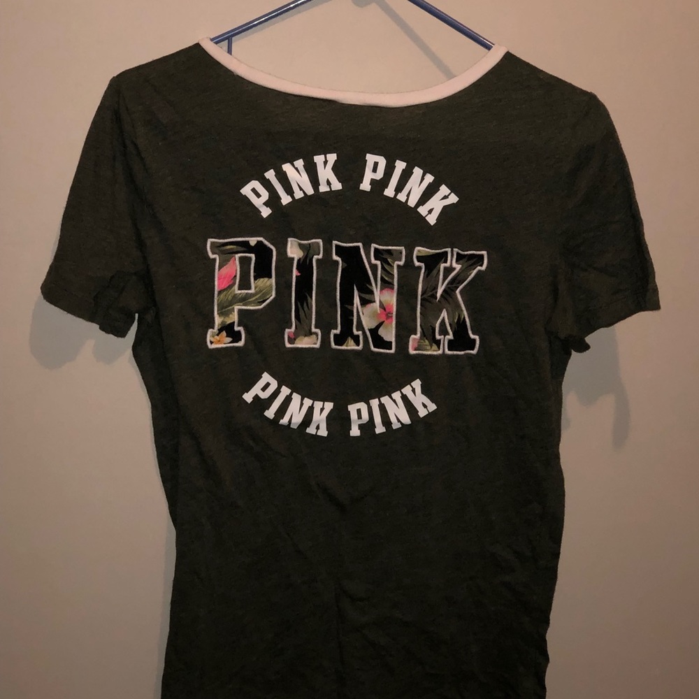 VICTORIAS SECRET PINK SHORT SLEEVE SHIRT